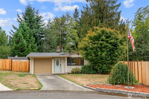 Photo of 33007 27th Avenue SW, Federal Way, WA 98023 (MLS # 2440835)