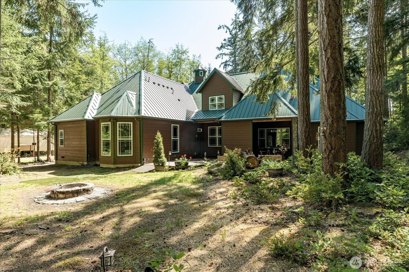 1059 Evergreen Lane
