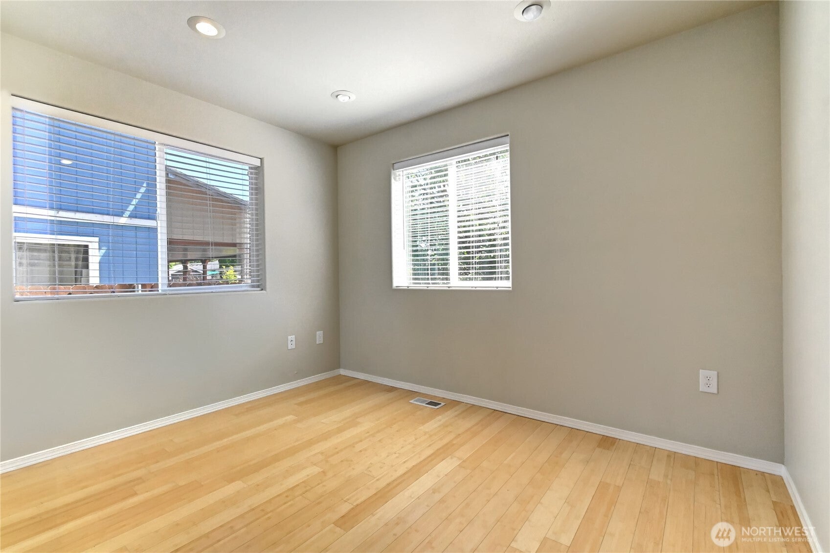 1608 E 66th