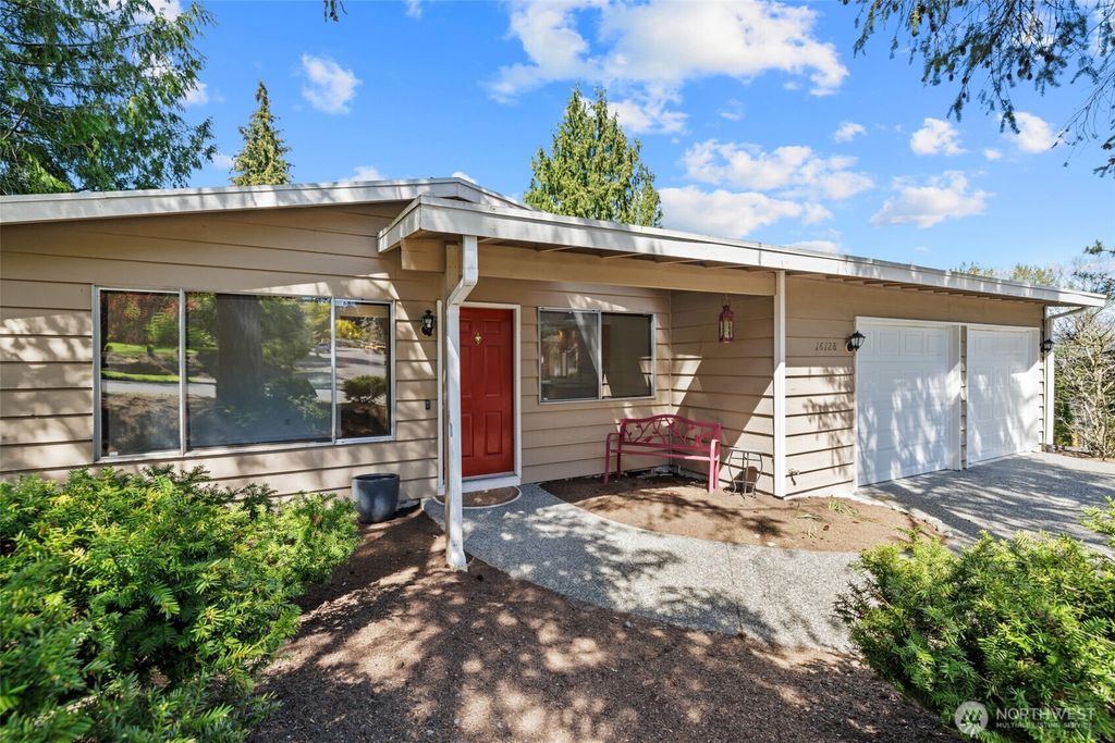 Photo of 16128 NE 57th Street, Redmond, WA 98052 (MLS # 2361237)