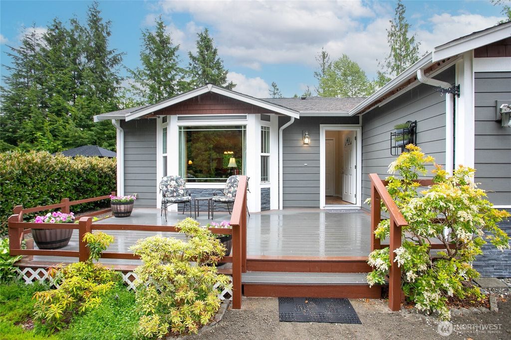 Photo of 6236 Shamrock Road, Maple Falls, WA 98266 (MLS # 2507287)