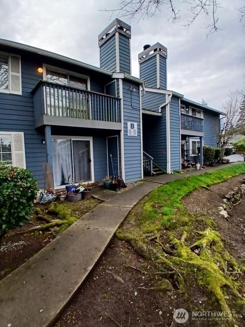 Photo of 16817 Larch Way #B101, Everett, WA 98037 (MLS # 2476009)