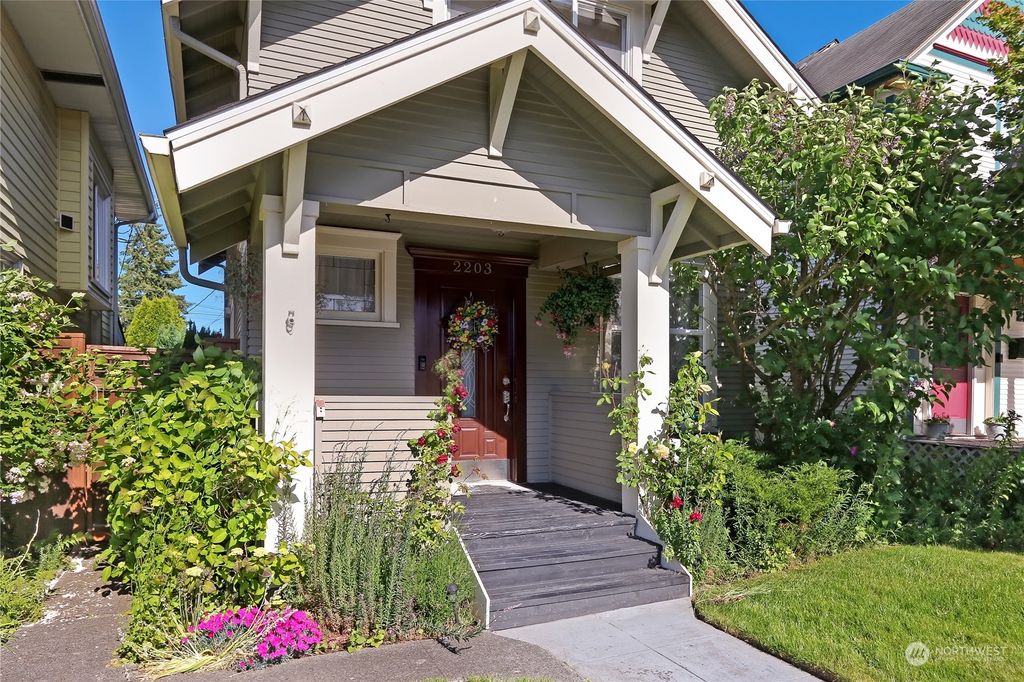 Photo of 2203 Rockefeller Avenue, Everett, WA 98201 (MLS # 2077708)