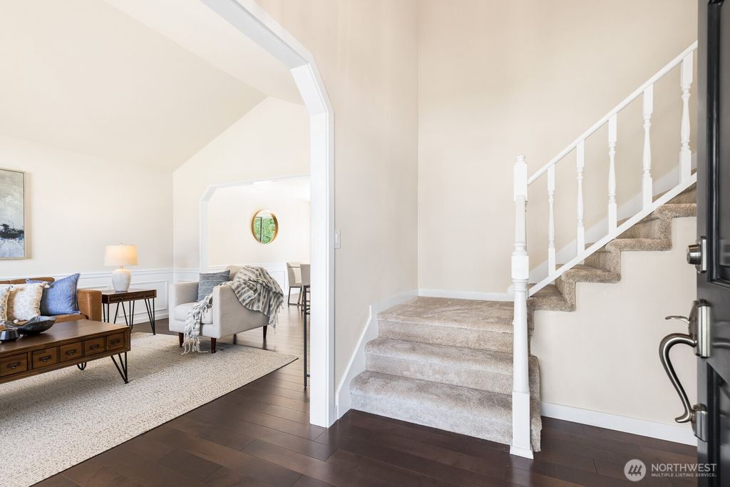 Photo of 13723 SE 17th Street, Bellevue, WA 98005 (MLS # 2362713)