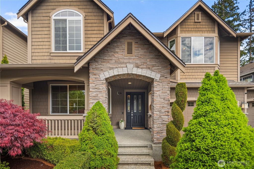 Photo of 3308 225th Ave SE Ave, Sammamish, WA 98075 (MLS # 2368052)