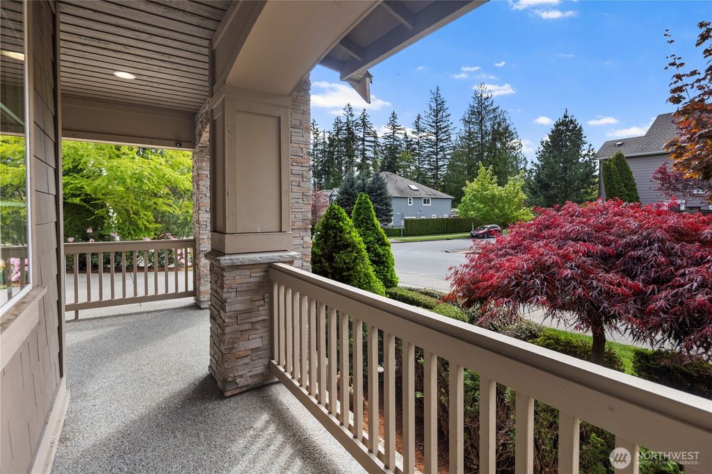 Photo of 3308 225th Ave SE Ave, Sammamish, WA 98075 (MLS # 2368052)