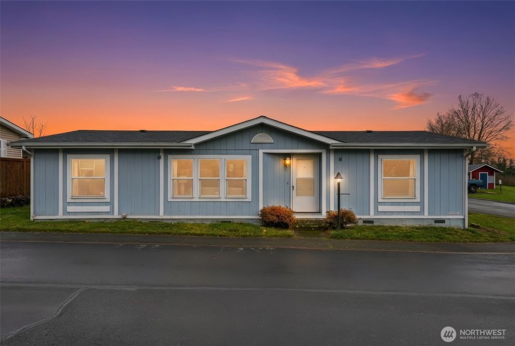 Photo of 27479 150th Avenue SE #104, Kent, WA 98042 (MLS # 2471790)