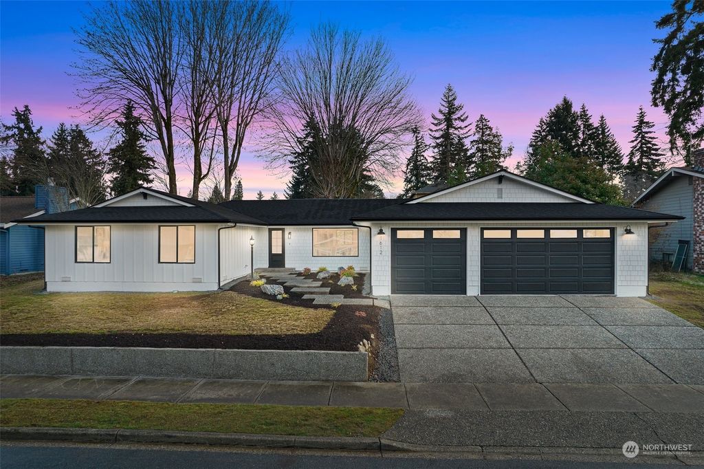 Photo of 1612 Kennewick Avenue NE, Renton, WA 98056 (MLS # 2022446)