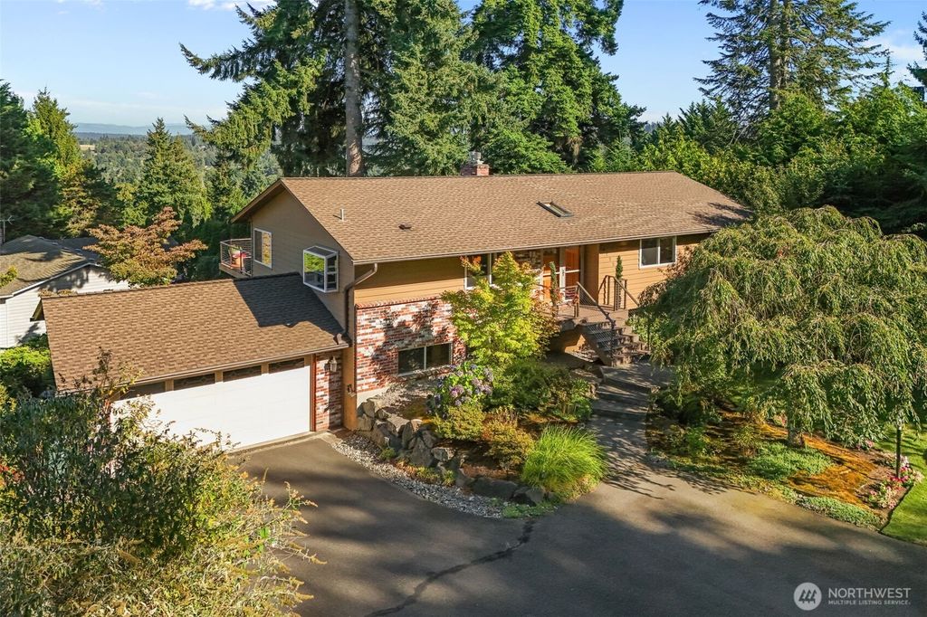 Photo of 18722 64th Lane NE, Kenmore, WA 98028 (MLS # 2423922)