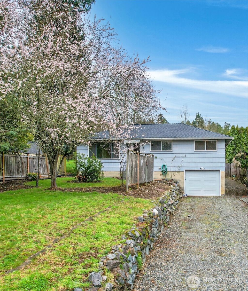 Photo of 19830 25th Ave Ave NE, Shoreline, WA 98155 (MLS # 2348106)