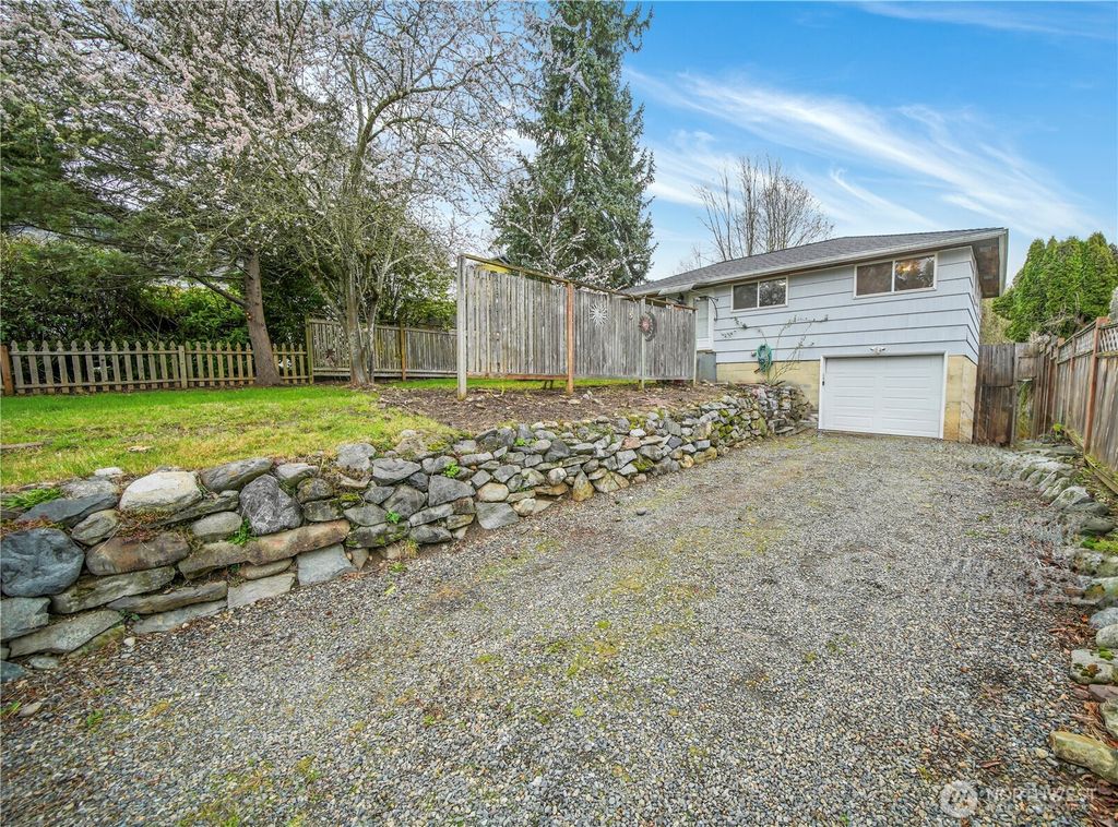Photo of 19830 25th Ave Ave NE, Shoreline, WA 98155 (MLS # 2348106)