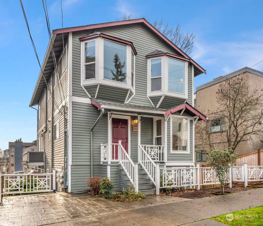 Photo of 511 Ward Street #1, Seattle, WA 98109 (MLS # 2024490)