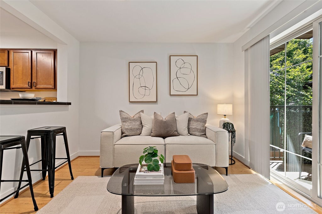 Photo of 700 E Denny Way #206, Seattle, WA 98122 (MLS # 2573240)