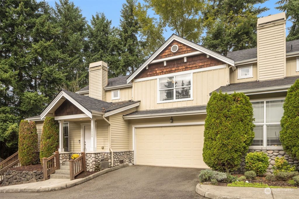 Photo of 12006 NE 84th Lane, Kirkland, WA 98033 (MLS # 2170628)