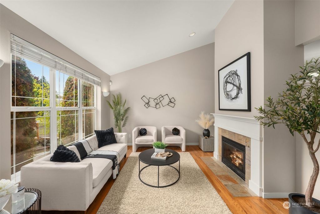 Photo of 12006 NE 84th Lane, Kirkland, WA 98033 (MLS # 2170628)