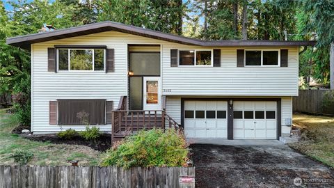 Photo of 2402 Brentwood Street SE, Lacey, WA 98503 (MLS # 2441260)