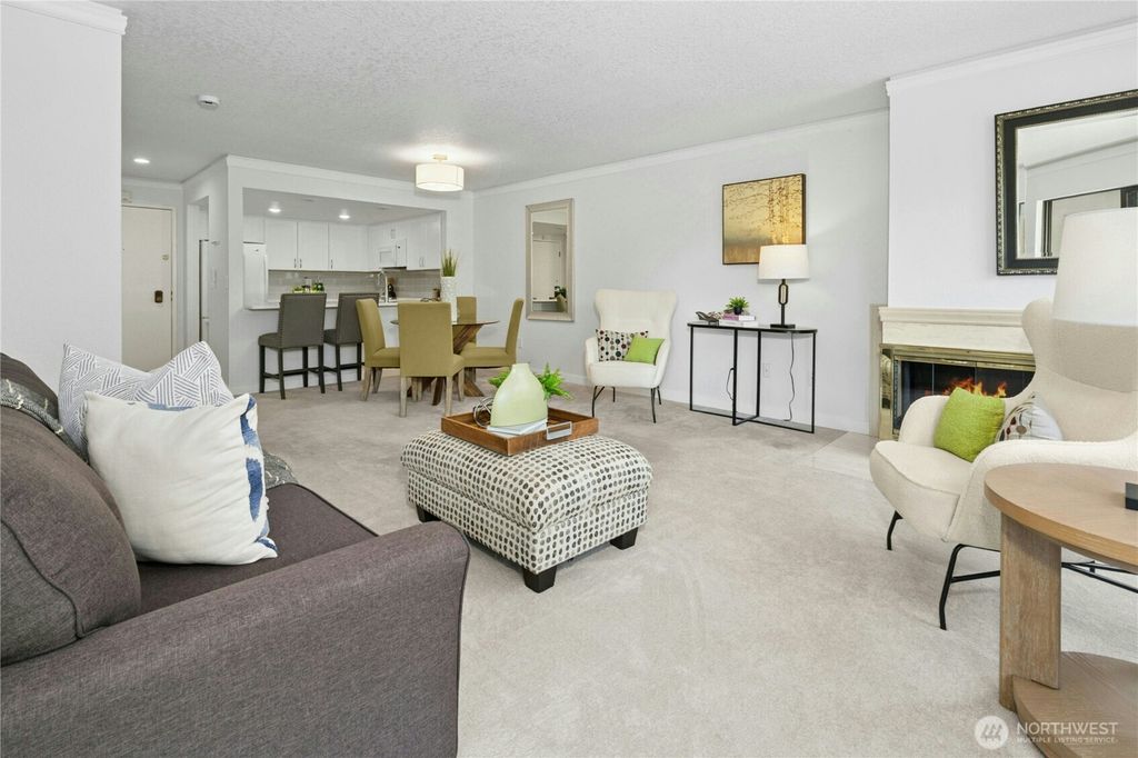 Photo of 401 100th Avenue NE #208, Bellevue, WA 98004 (MLS # 2423948)