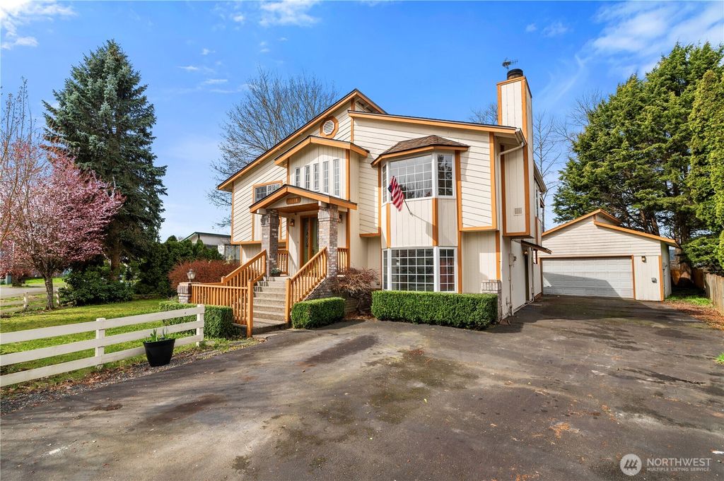 Photo of 13218 45th Avenue NE, Marysville, WA 98271 (MLS # 2352305)