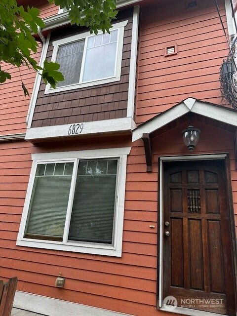Photo of 6829 Weedin Place Pl NE, Seattle, WA 98115 (MLS # 2399109)
