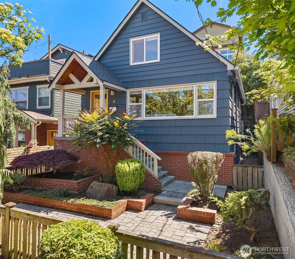 Photo of 17 W Dravus Street, Seattle, WA 98119 (MLS # 2522958)