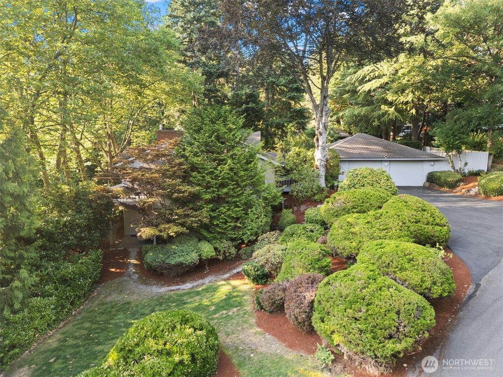 Photo of 3216 142nd Place NE, Bellevue, WA 98007 (MLS # 2438009)