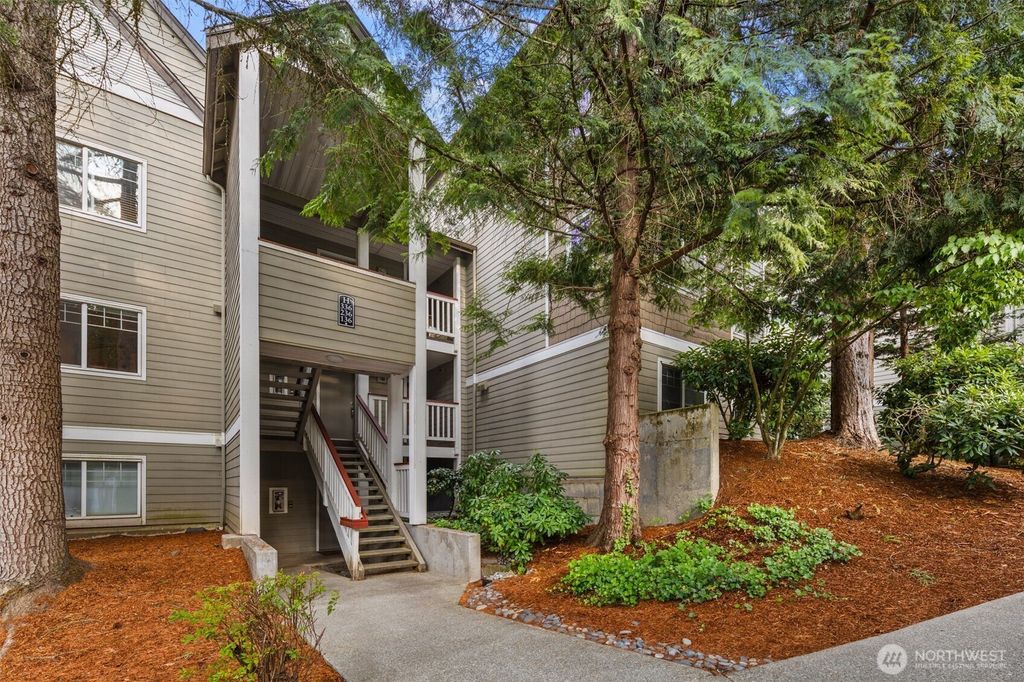 Photo of 18501 SE Newport Way Way #H236, Issaquah, WA 98027 (MLS # 2418396)