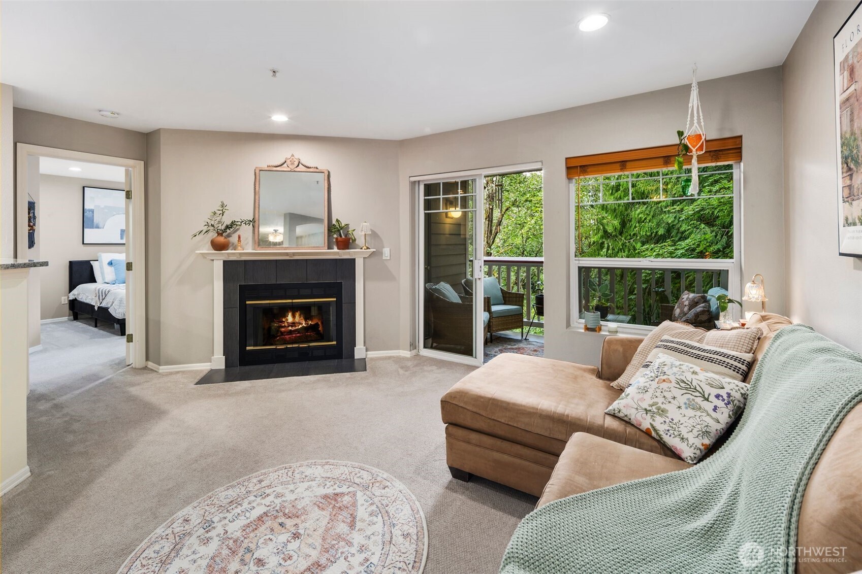 18501 Newport Way H236