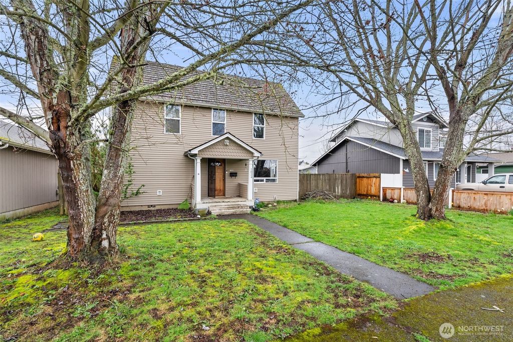 Photo of 1024 H Street, Centralia, WA 98531 (MLS # 2495691)