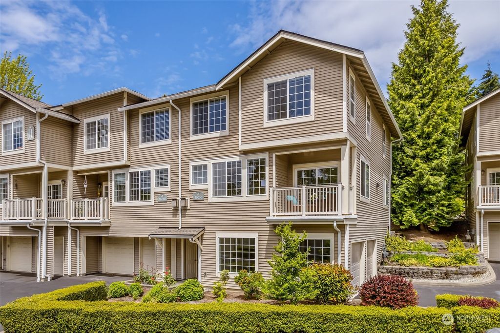 Photo of 18630 NE 55th Way, Redmond, WA 98052 (MLS # 2248755)