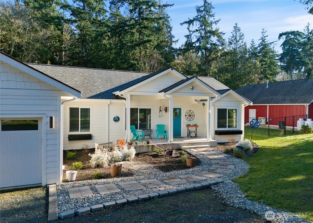 Photo of 21356 Jefferson Beach Road NE, Kingston, WA 98346 (MLS # 2468082)