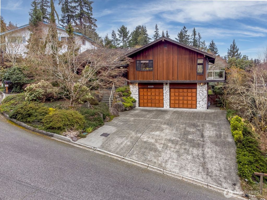 Photo of 1115 NW 200th Street, Shoreline, WA 98177 (MLS # 2346012)