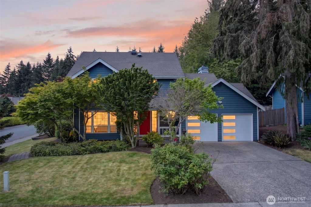 Photo of 13505 174th Avenue NE, Redmond, WA 98052 (MLS # 2521916)