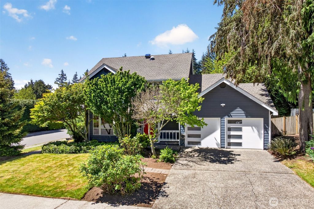 Photo of 13505 174th Avenue NE, Redmond, WA 98052 (MLS # 2521916)