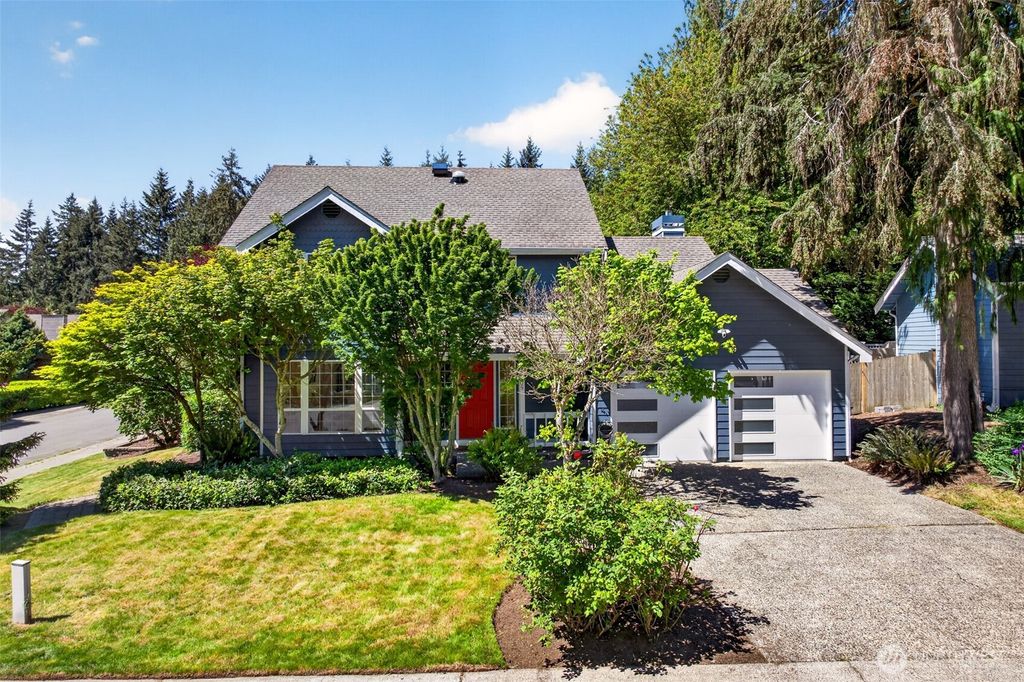 Photo of 13505 174th Avenue NE, Redmond, WA 98052 (MLS # 2521916)