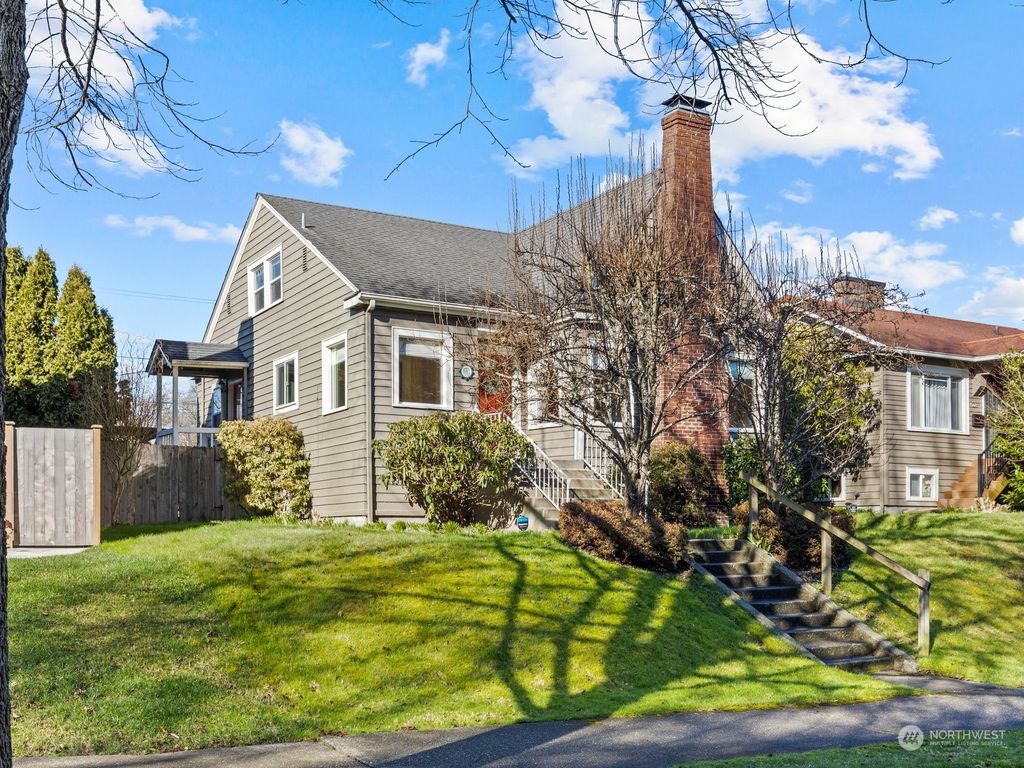 Photo of 1220 Wetmore Avenue, Everett, WA 98201 (MLS # 2197032)