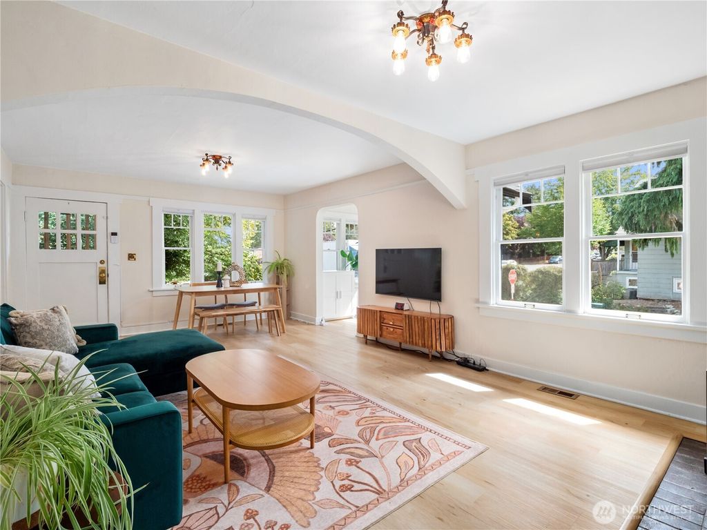 Photo of 9701 Roosevelt Way NE, Seattle, WA 98115 (MLS # 2464480)