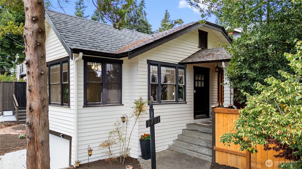 Photo of 9701 Roosevelt Way NE, Seattle, WA 98115 (MLS # 2464480)