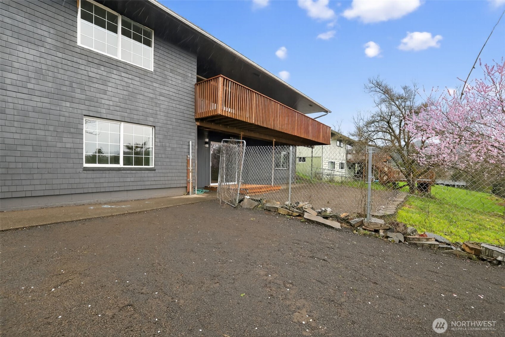 2404 Bloyd Street