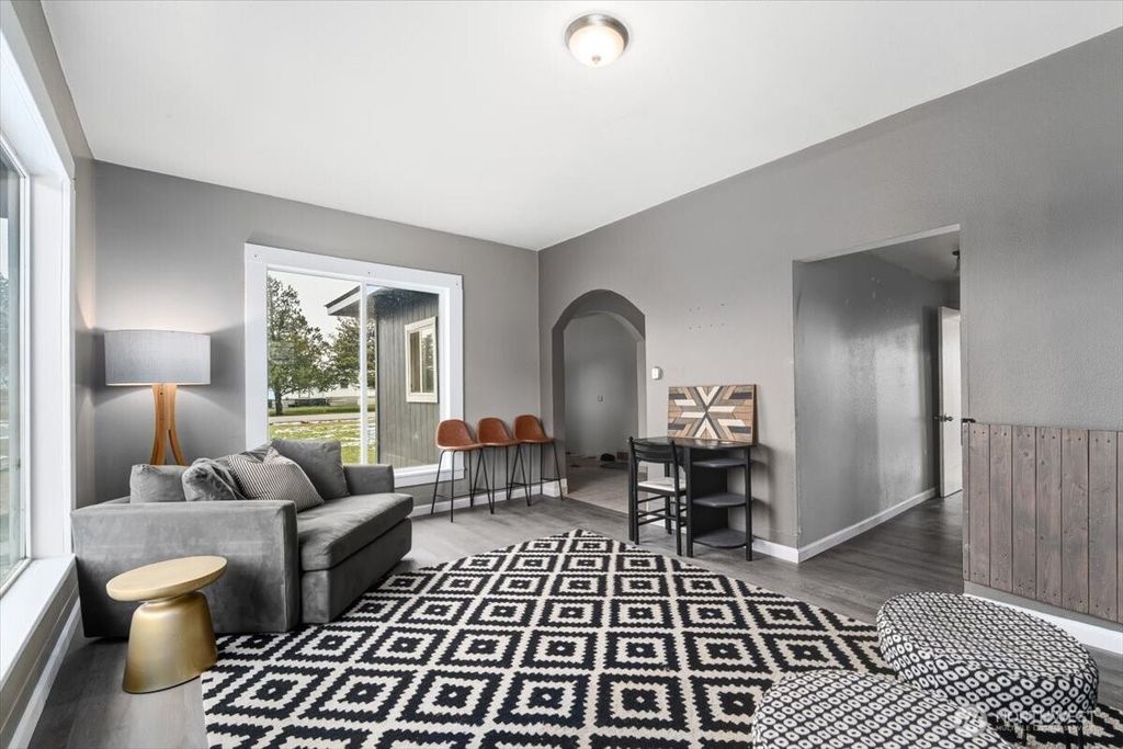 Photo of 214 Hamilton Street, Mansfield, WA 98830 (MLS # 2469484)