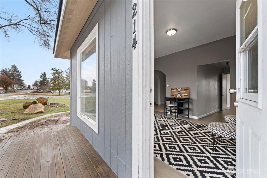 Photo of 214 Hamilton Street, Mansfield, WA 98830 (MLS # 2469484)