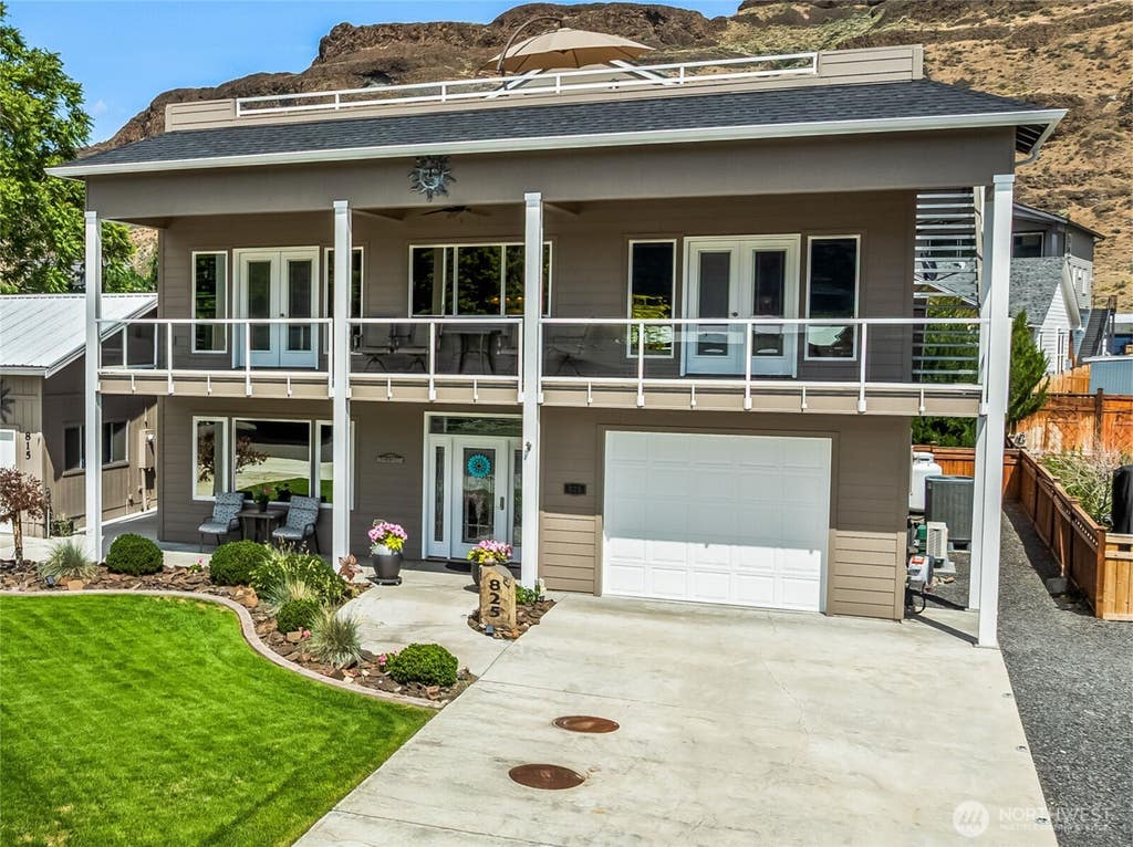 Photo of 825 Hunter Avenue SW, Quincy, WA 98848 (MLS # 2561167)