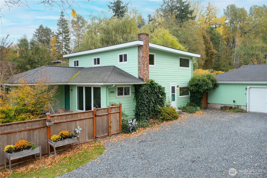 Photo of 1445 Mt Baker Highway, Bellingham, WA 98226 (MLS # 2489823)