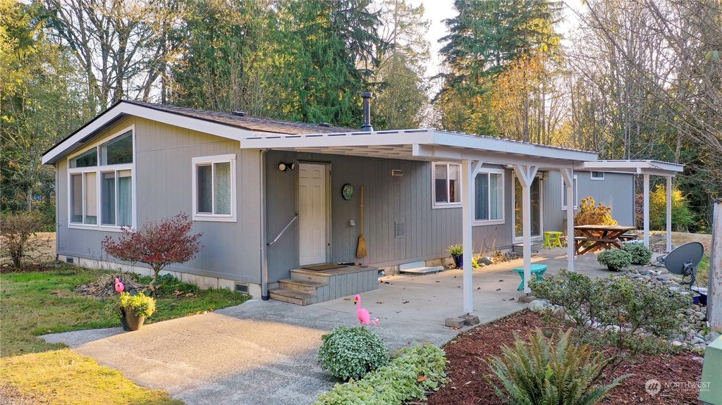 Photo of 6924 184th Drive SE, Snohomish, WA 98290 (MLS # 2014163)