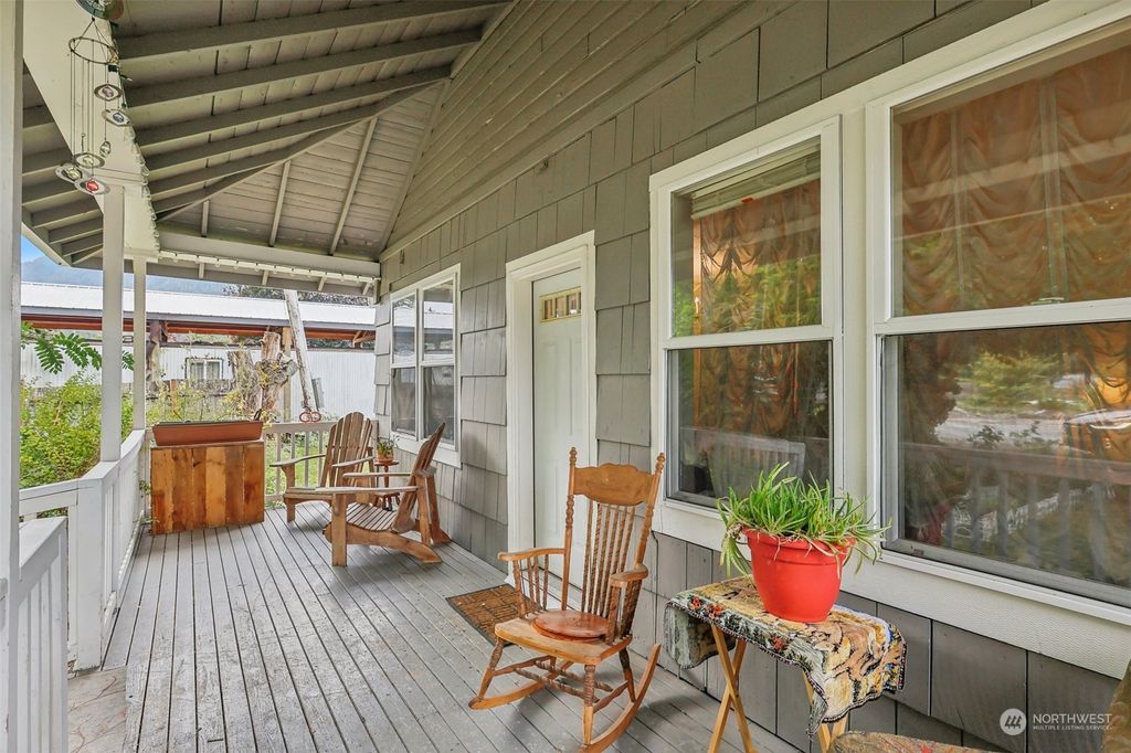 Photo of 675 Elwell Avenue, Darrington, WA 98241 (MLS # 2295896)