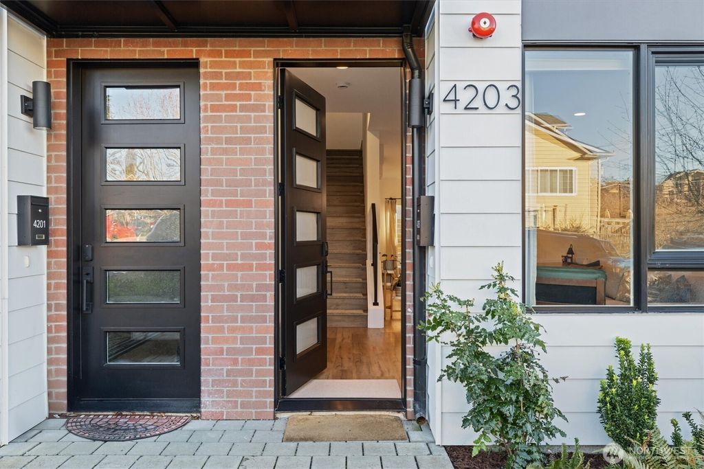 Photo of 4203 SW Raymond Street, Seattle, WA 98136 (MLS # 2484795)