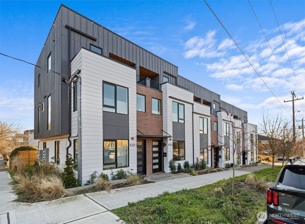 Photo of 4203 SW Raymond Street, Seattle, WA 98136 (MLS # 2484795)