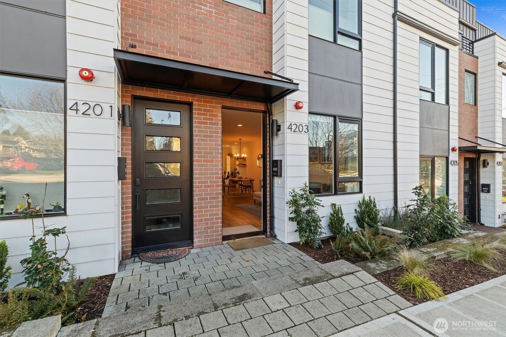 Photo of 4203 SW Raymond Street, Seattle, WA 98136 (MLS # 2484795)