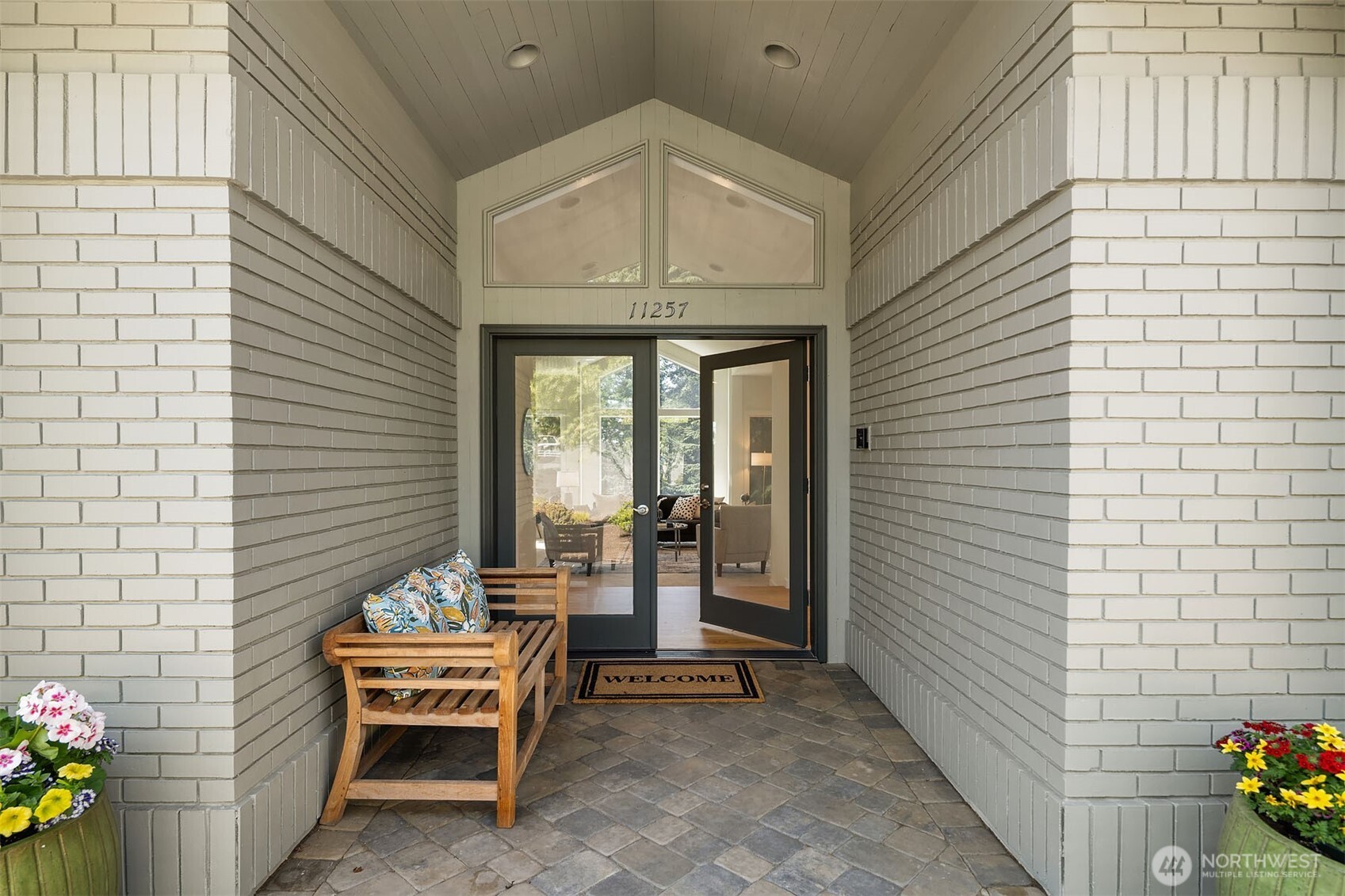 11257 NE 37th Place