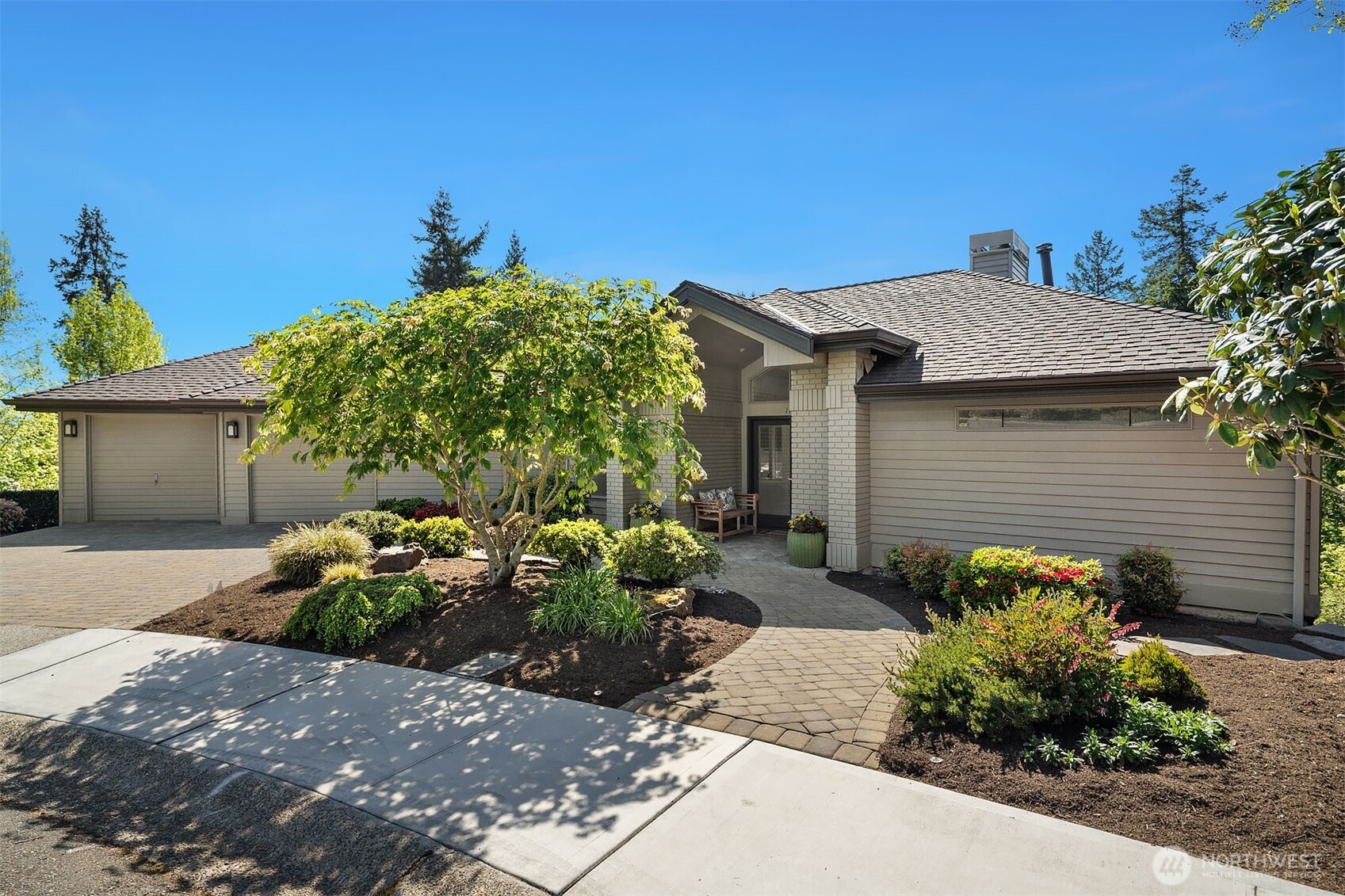 11257 NE 37th Place