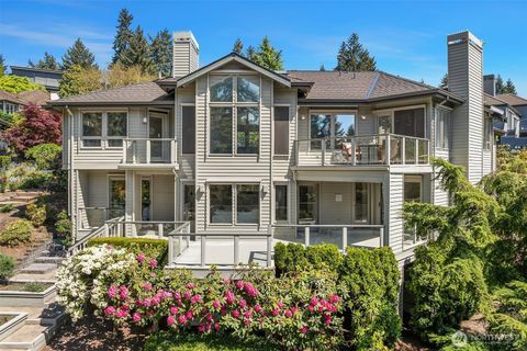 Photo of 11257 NE 37th Place, Bellevue, WA 98004 (MLS # 2517800)